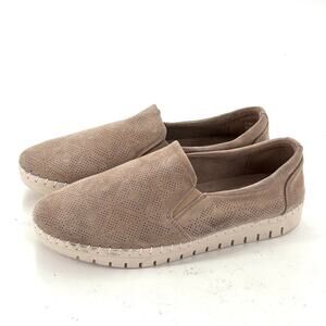 Bella Vita Slip On Flats 7 7WW Wide Tan Beige Comfort Travel Loafers Suede